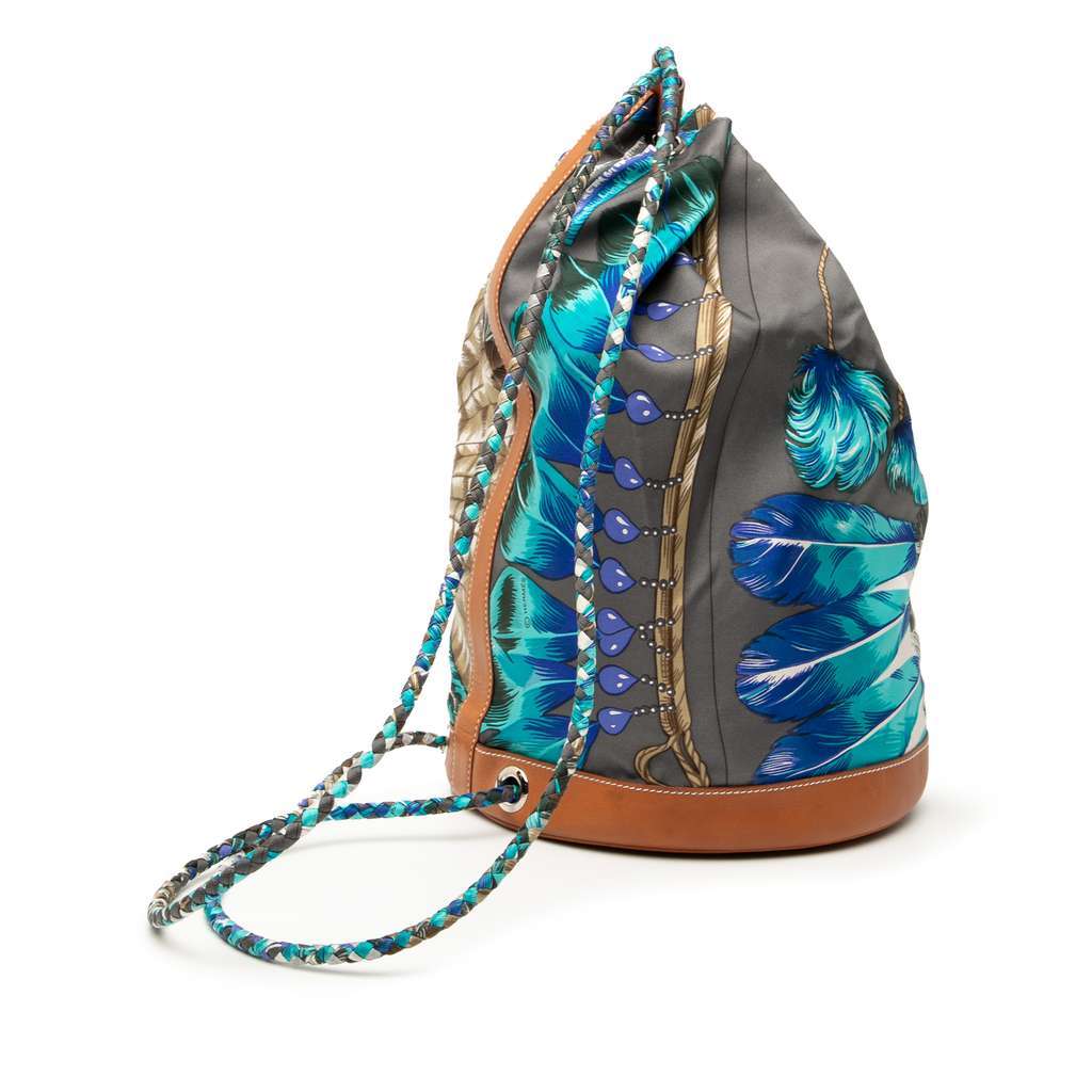 Hermès Silk Brazil Sac Soie Cool 22 Grey Silk Good condition - Back View