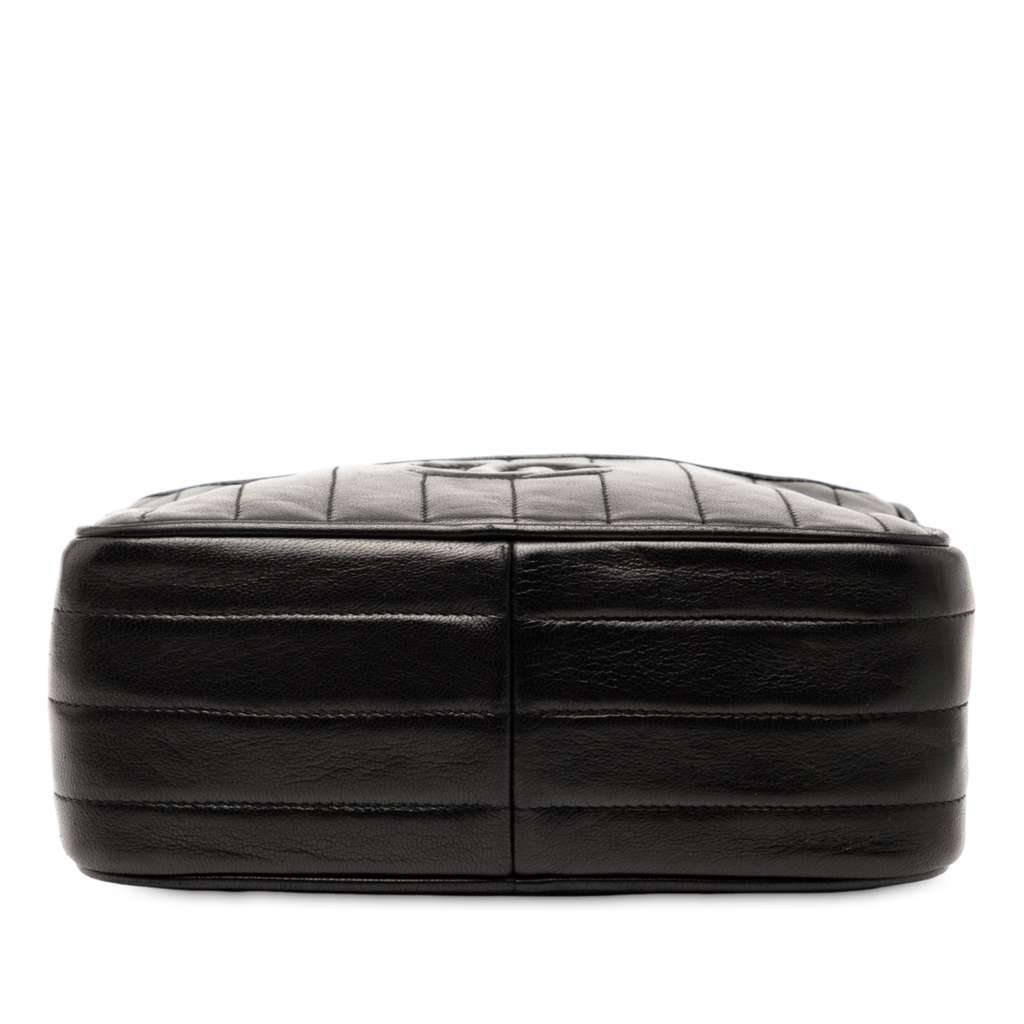 Chanel CC Quilted Lambskin Tassel Camera Bag Black Leather Very good - Inside View