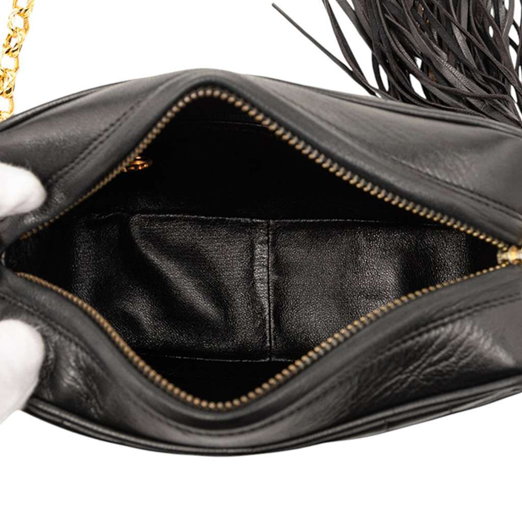 Chanel CC Quilted Lambskin Tassel Camera Bag Black Leather Very good - Model View