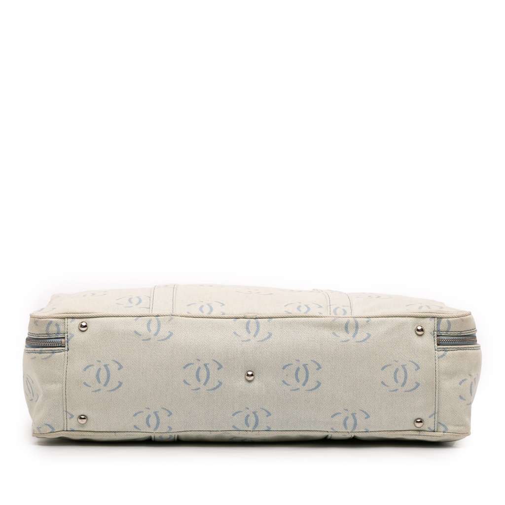 Chanel CC Denim Travel Bag Blue Denim Very good - Inside View