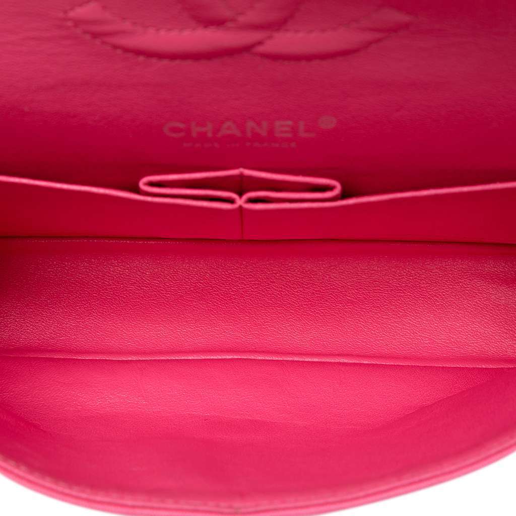 Chanel Medium Classic Jersey Double Flap Pink Cotton Very good condition - Model View