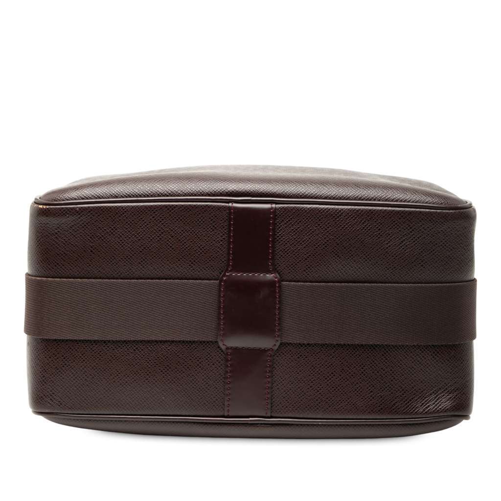 Louis Vuitton Taiga Reporter PM Brown Leather Good - Inside View