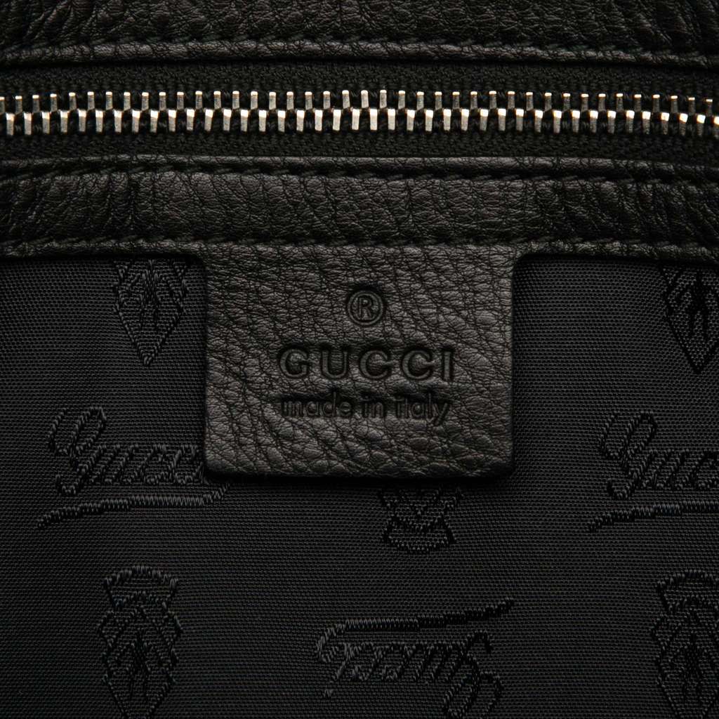 Gucci GG Neoprene Techno Tag Tote Black Polyester Very good - Model View