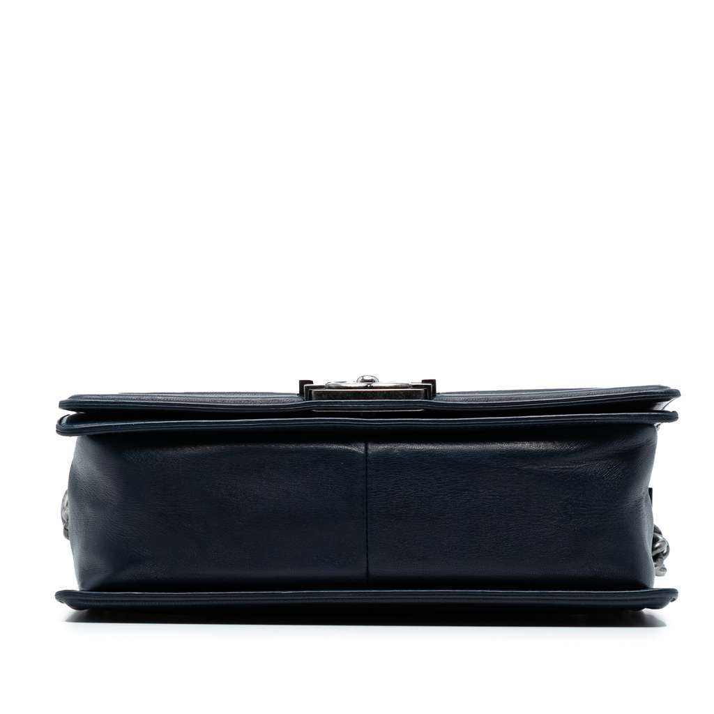 Chanel Old Medium Quilted Lambskin Boy Flap Blue Leather Good - Inside View