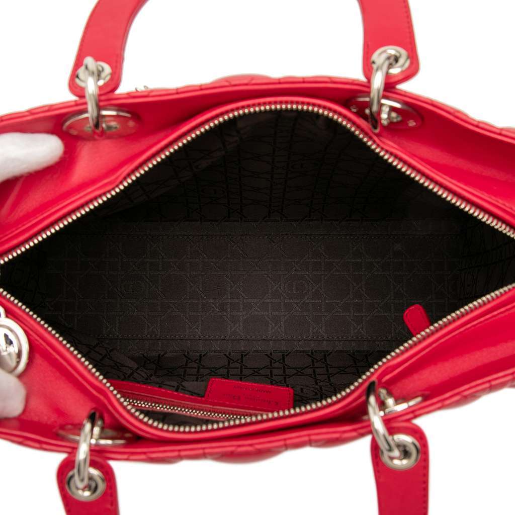 Dior Large Lambskin Cannage Lady Dior Red Leather Very good - Model View
