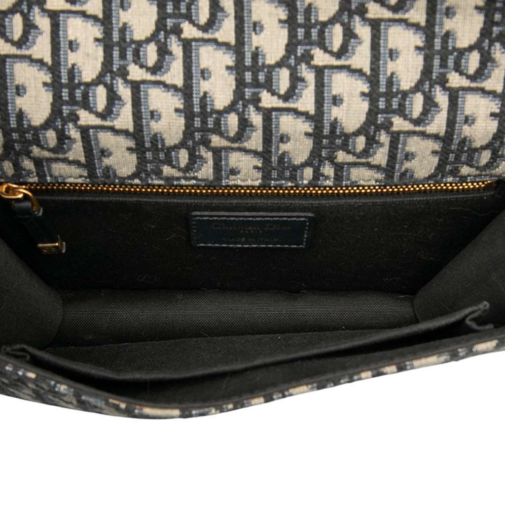 Dior Oblique Canvas 30 Montaigne Flap Blue Canvas Very good condition - Model View