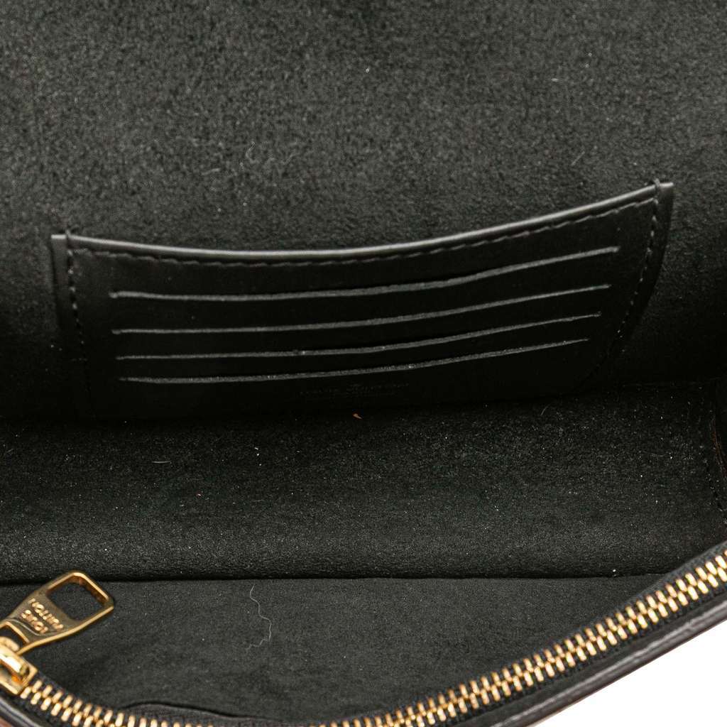 Louis Vuitton Monogram Reverse Dauphine Wallet on Chain Brown Very good - Model View