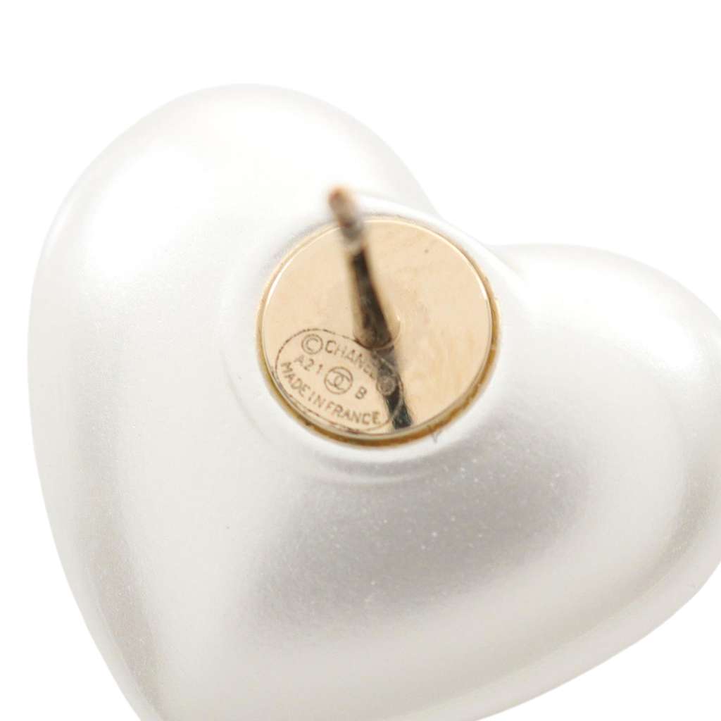 Chanel CC Gold Plated Faux Pearl and Rhinestone Heart Earrings White Very good - Box View
