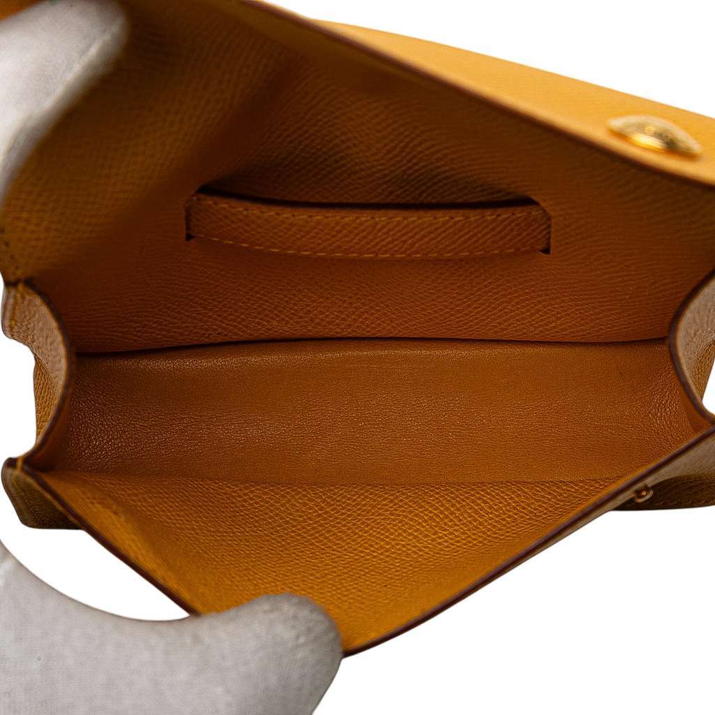 Hermès Courchevel Pochette Belt Bag Yellow Leather Good condition - Model View