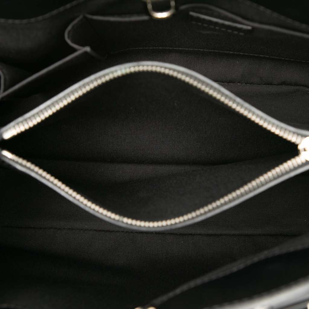 Louis Vuitton Epi Passy PM Black Leather Very good - Model View