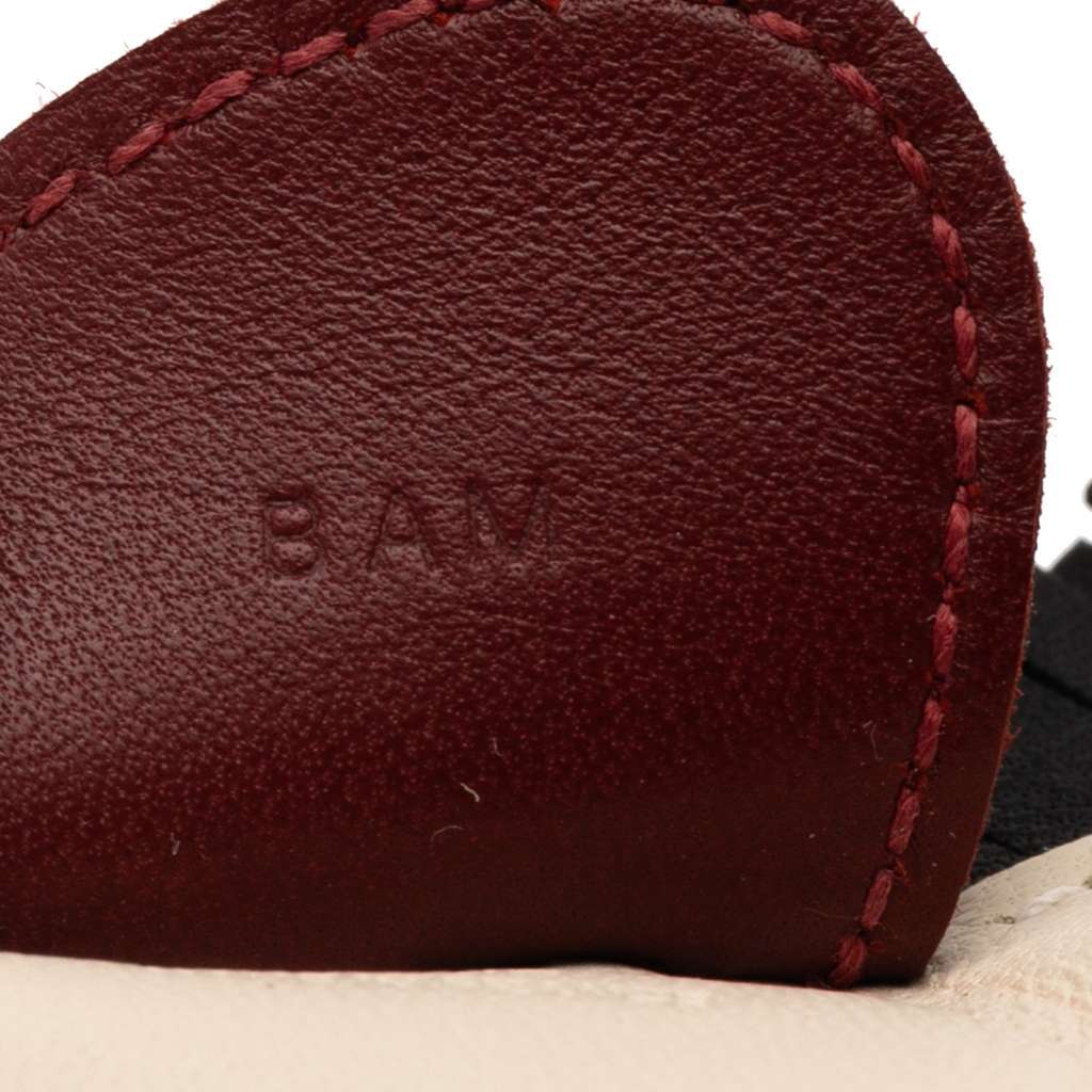 Hermès Milo Lambskin Grigri Rodeo Horse Bag Charm PM White Leather Good condition - Model View