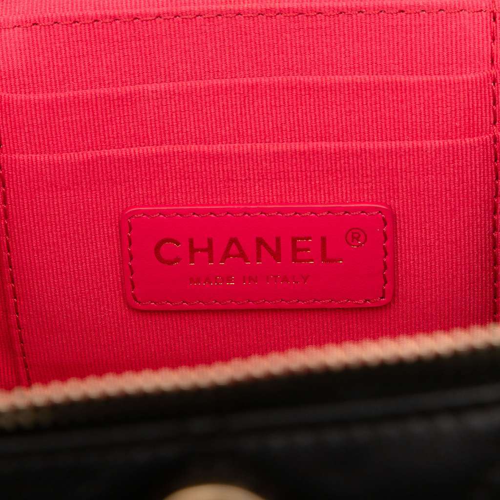 Chanel CC Quilted Calfskin Chain Top Handle Vanity Case on Strap Black Leather Very good condition - Box View
