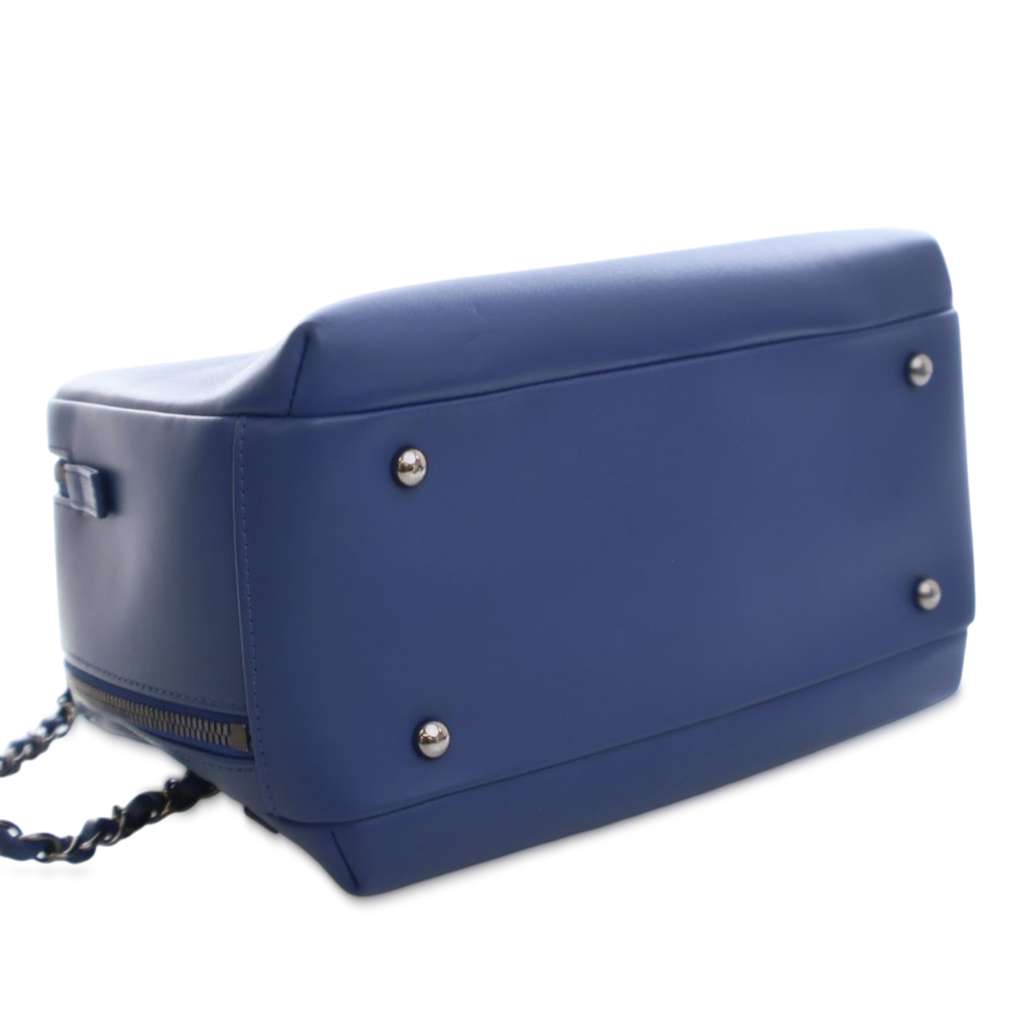 Chanel Medium Calfskin Trendy CC Bowling Bag Blue Leather Good - Model View