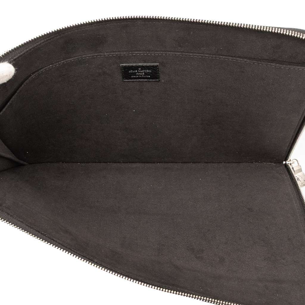 Louis Vuitton Taurillon Initials Circle Pochette Jour GM Black Leather Very good - Model View