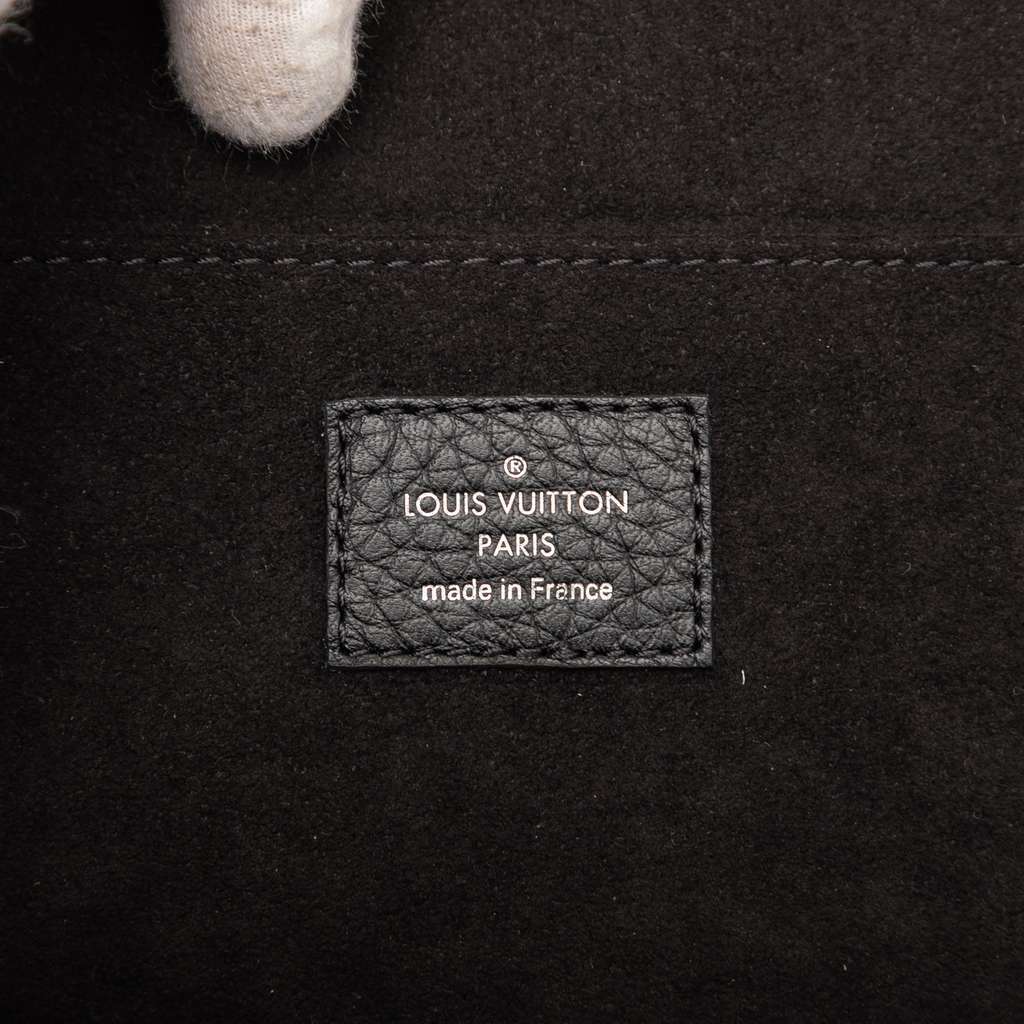 Louis Vuitton Taurillon Initials Circle Pochette Jour GM Black Leather Very good - Box View