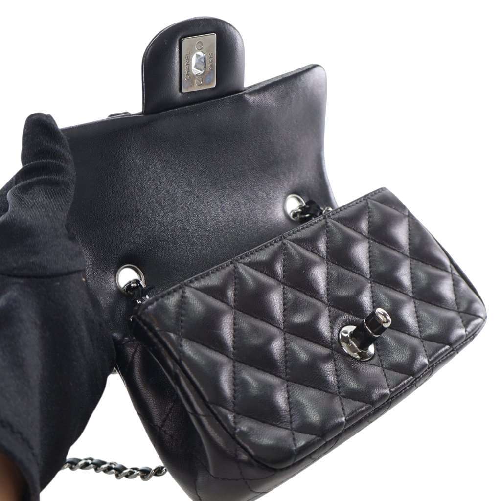 Chanel Extra Mini Rectangular Classic Lambskin Single Flap Black Leather Good condition - Model View