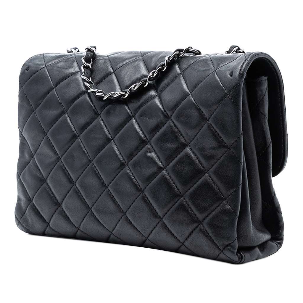 Chanel Small Quilted Lambskin Coco Loop Flap Black Leather Very good condition - Back View