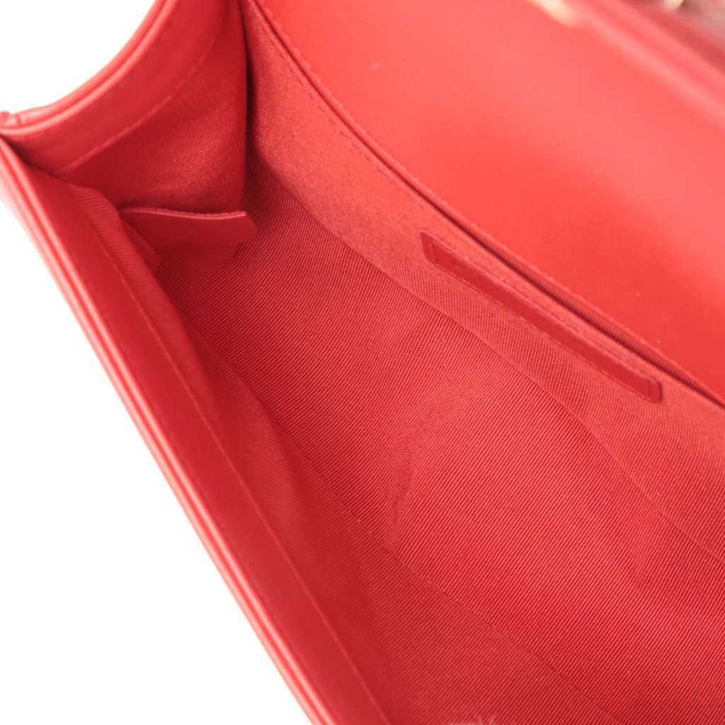 Chanel Small Straw and Lambskin Boy Flap Red Very good - Inside View