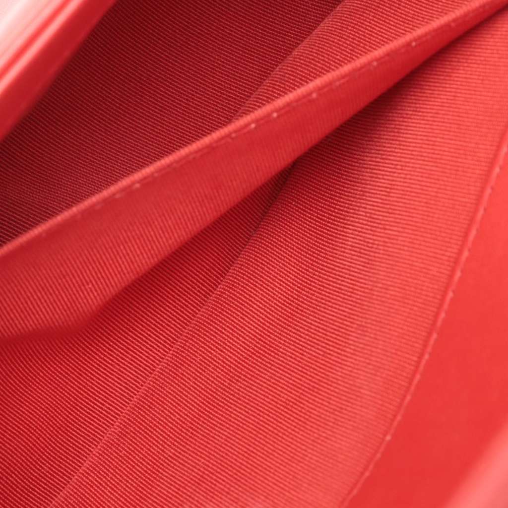Chanel Small Straw and Lambskin Boy Flap Red Very good - Model View