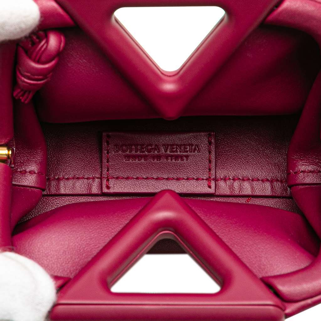 Bottega Veneta Leather Point Coin Purse Satchel Pink Leather Very good - Model View