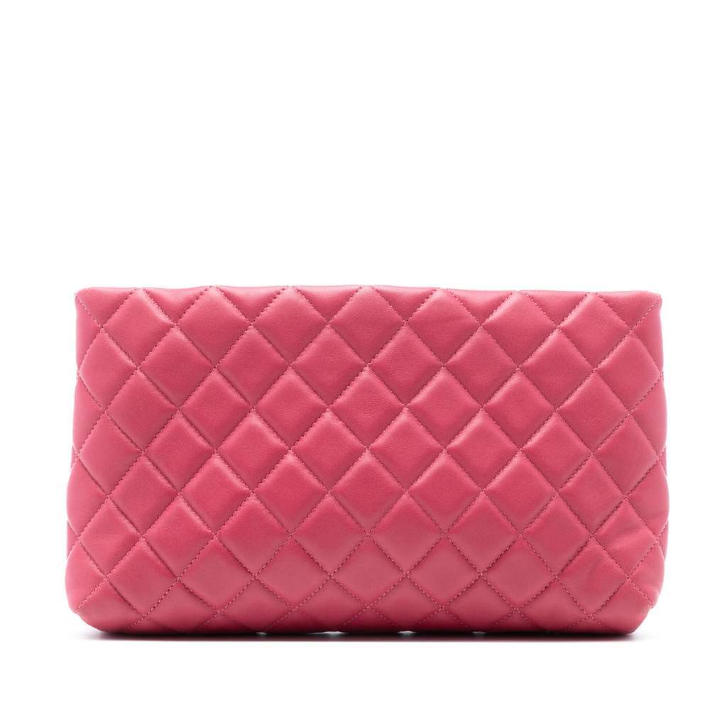 Chanel Quilted Lambskin Kiss Lock Clutch Pink Leather Very good - Front View