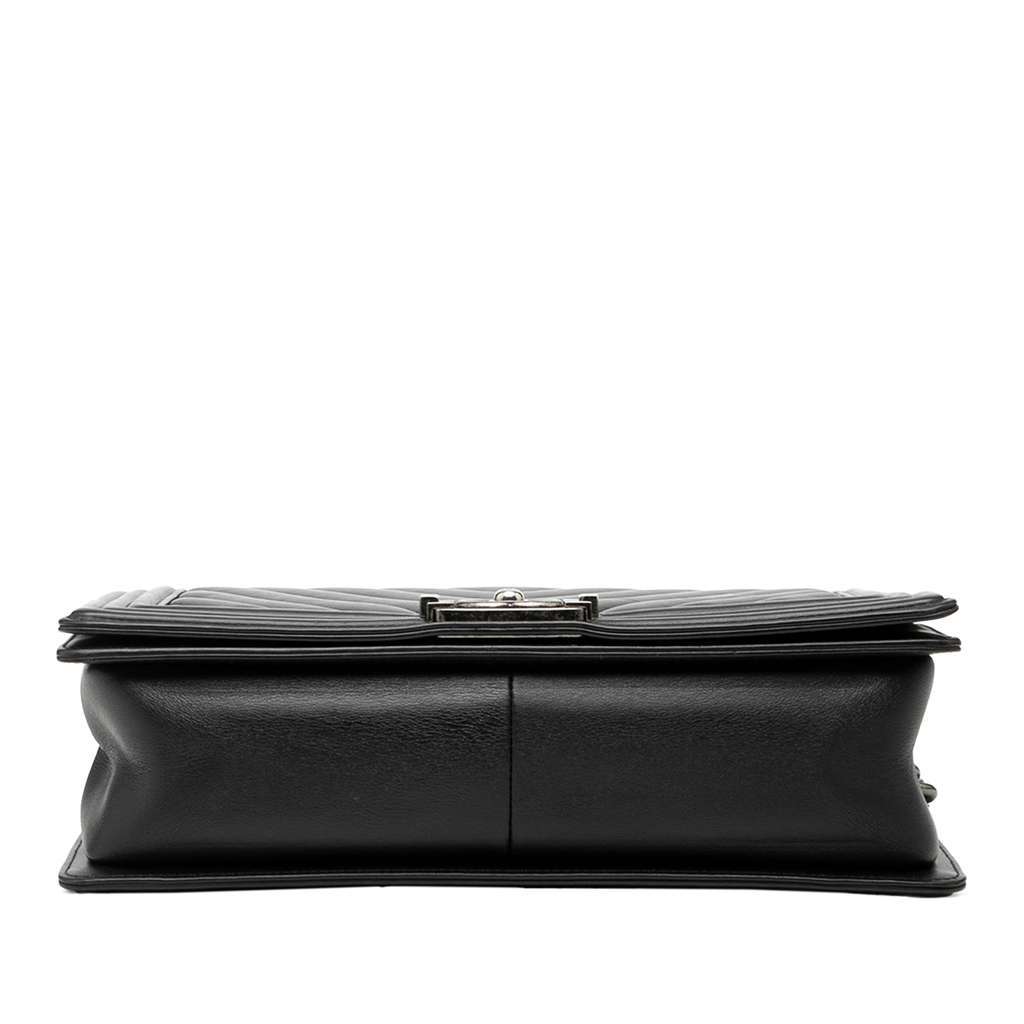 Chanel Medium Chevron Lambskin Boy Flap Black Leather Good - Inside View