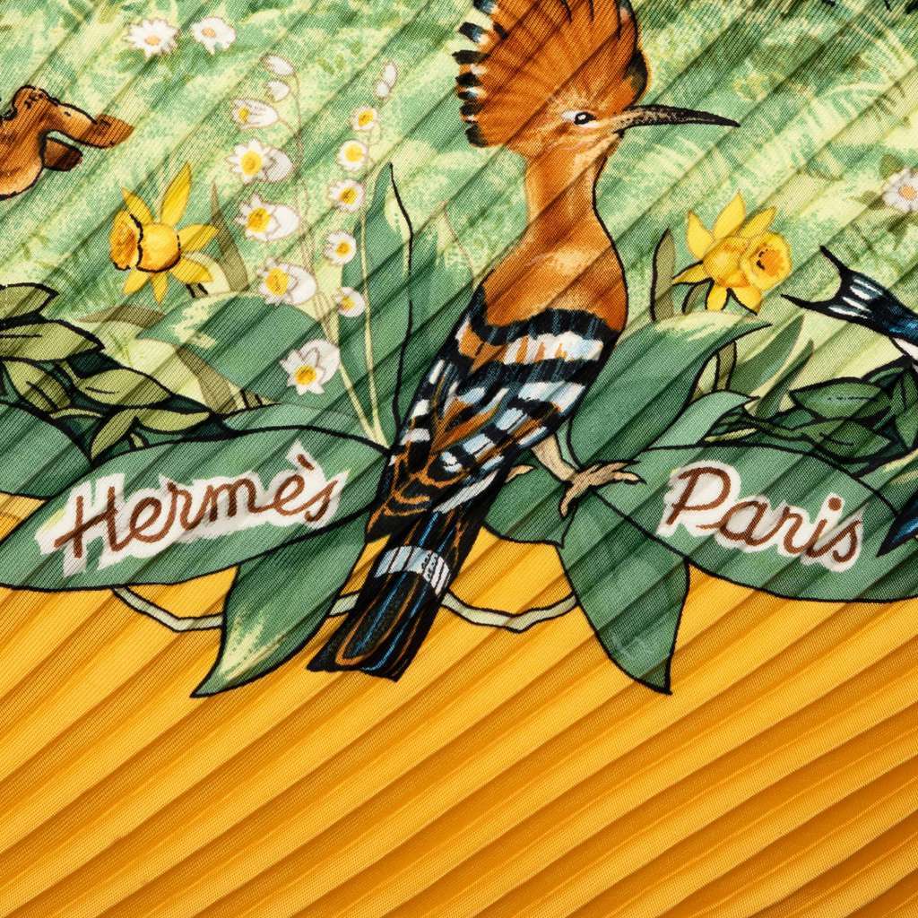 Hermès Les Quatre Saisons Pleated Silk Scarf Yellow Silk Very good condition - Back View