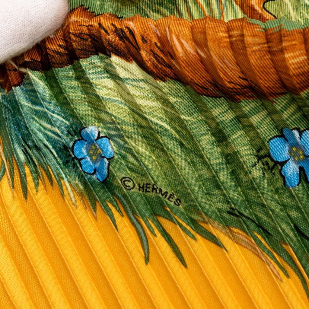 Hermès Les Quatre Saisons Pleated Silk Scarf Yellow Silk Very good condition - Inside View