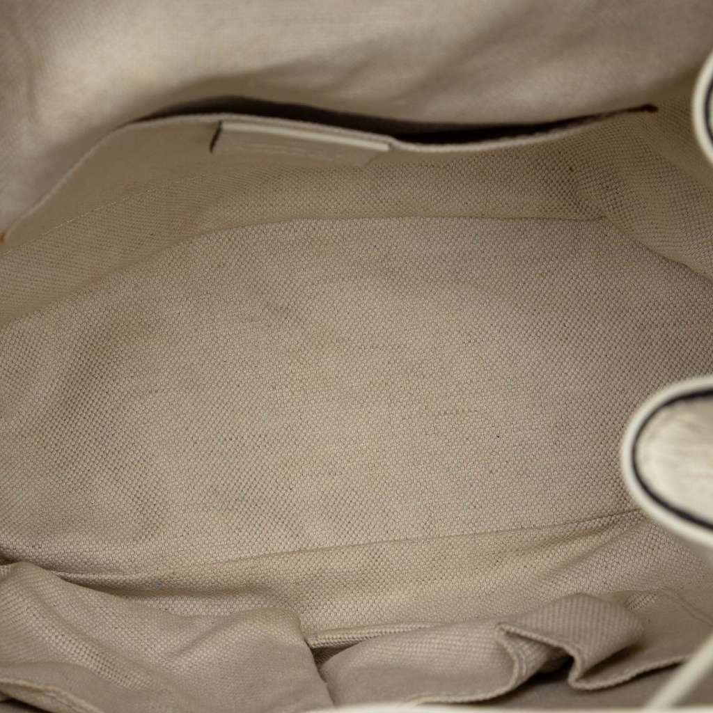 Gucci Leather Bamboo Tassel Backpack White Leather Very good condition - Model View