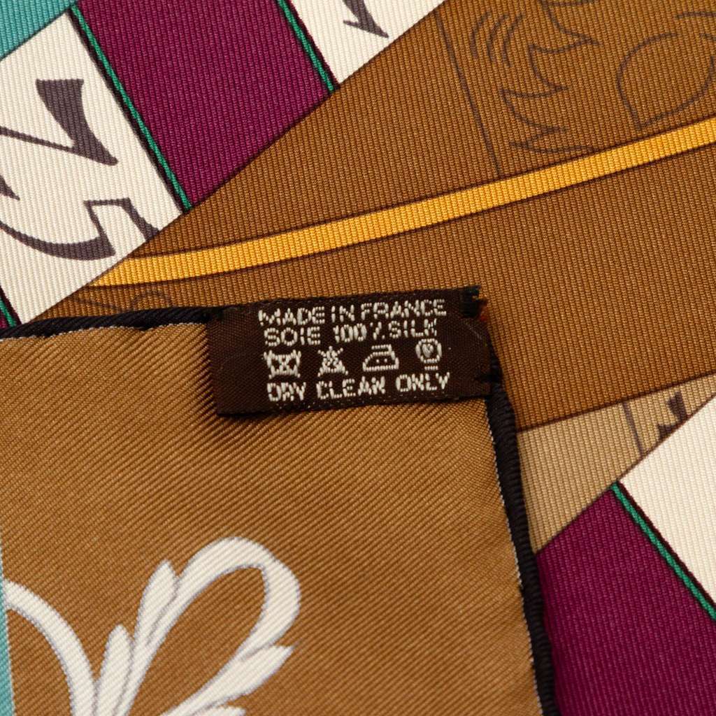 Hermès Astrologie Nouvelle Silk Scarf 90 Green Silk Good condition - Inside View