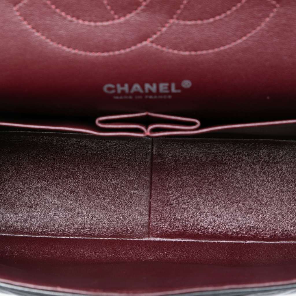 Chanel Jumbo Classic Lambskin Double Flap Black Leather Very good condition - Model View