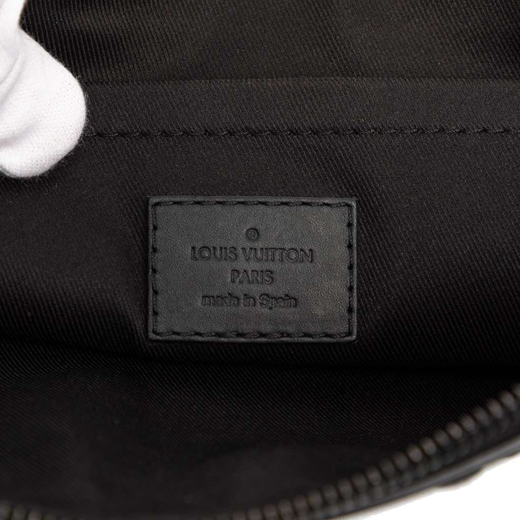 Louis Vuitton Monogram Shadow Discovery Pochette Black Leather Very good - Box View