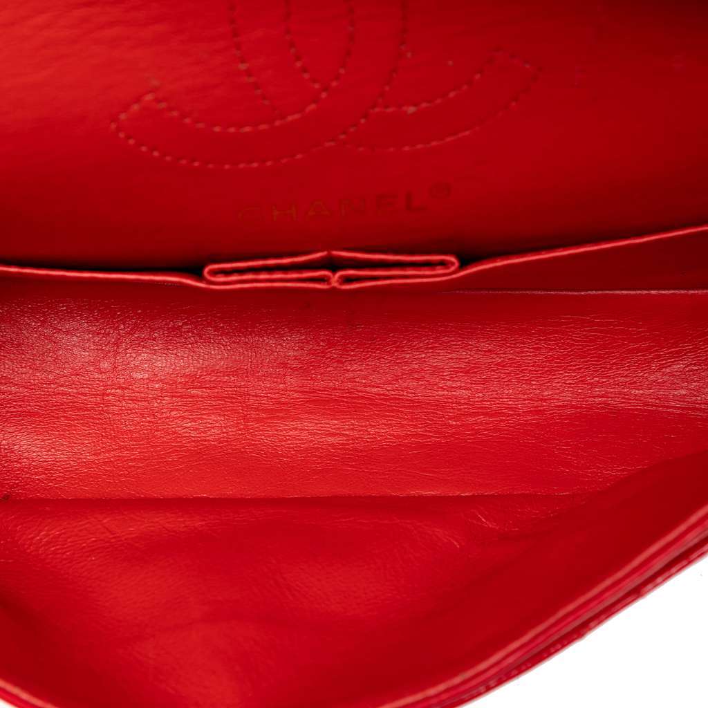 Chanel Reissue 2.55 Crackled Patent Puzzle East West Double Flap Red Leather Very good condition - Model View