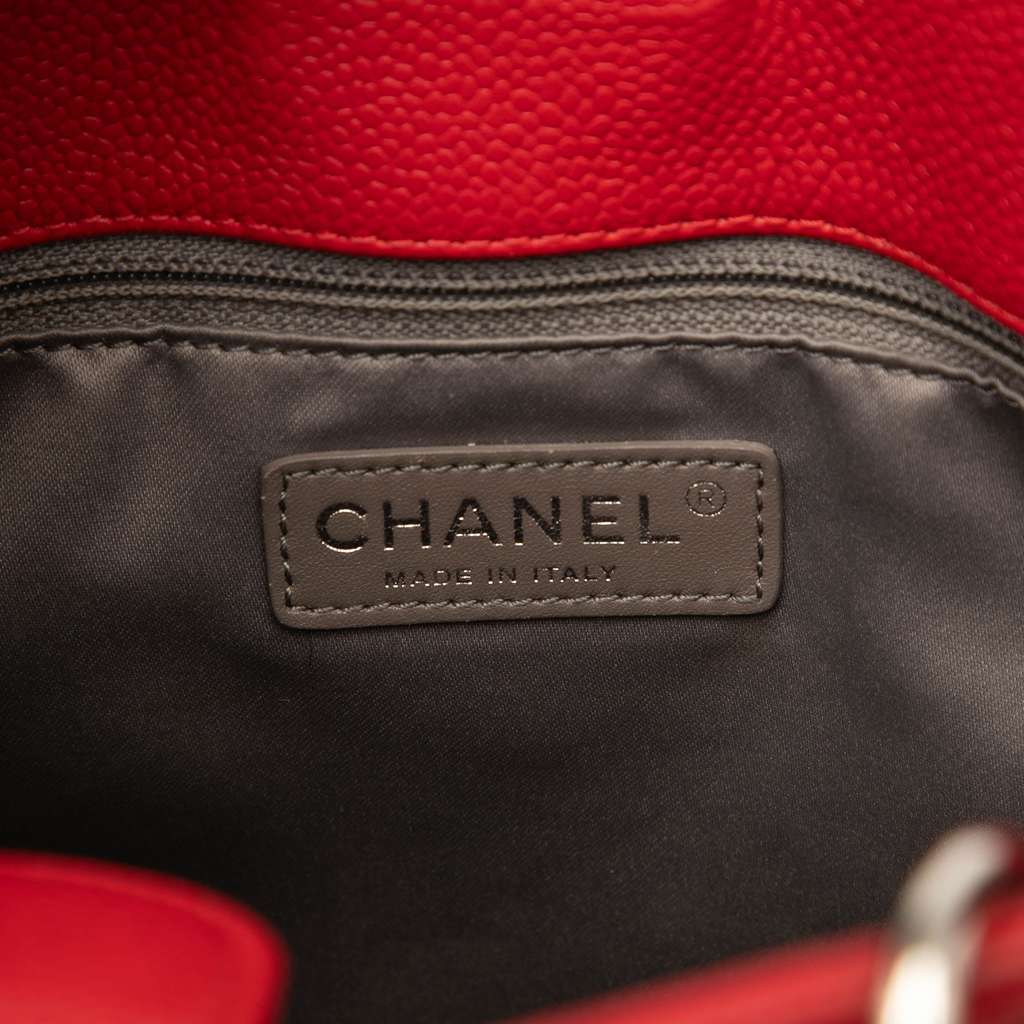 Chanel Caviar Petite Shopping Tote Red Leather Very good - Box View