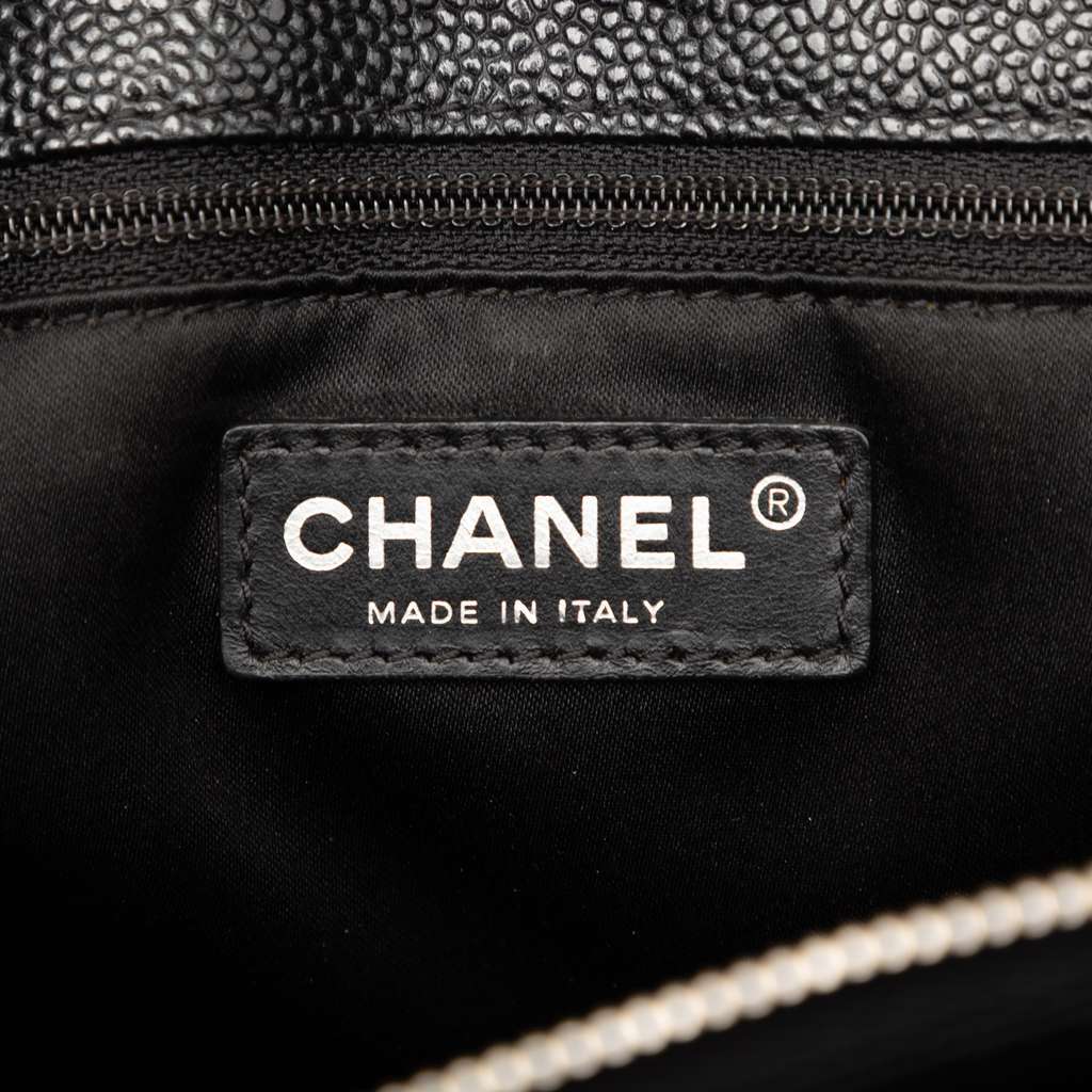 Chanel Caviar Grand Shopping Tote Black Leather Very good - Box View