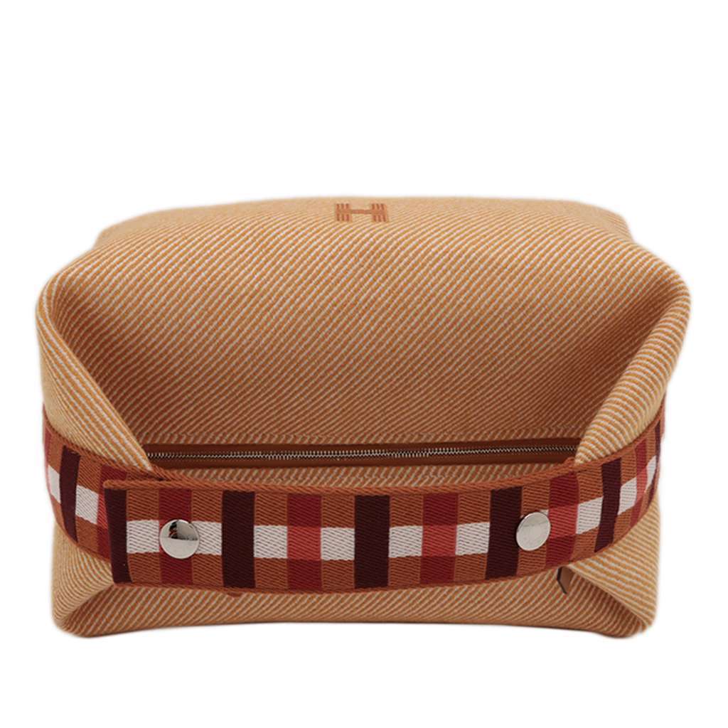 Hermès Large Wool Bride A Brac Au Carre Case Orange Wool Very good condition - Back View