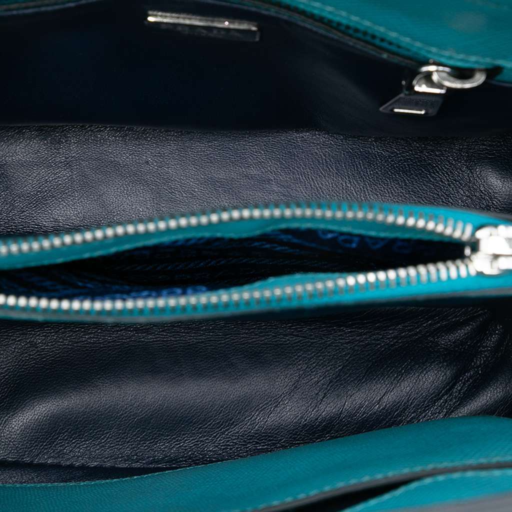 Prada Small Saffiano Cuir Turnlock Twin Satchel Blue Leather Very good condition - Model View