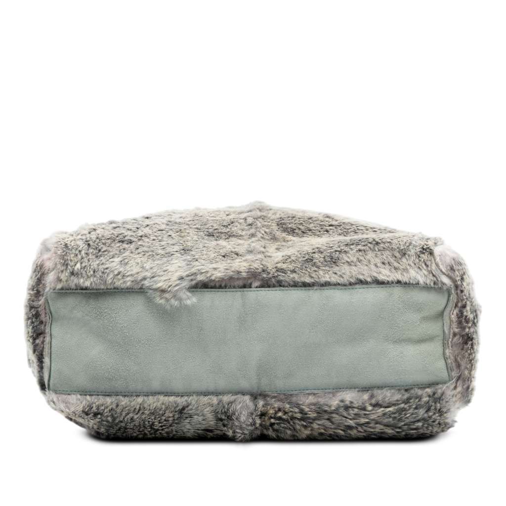 Chanel CC Lapin Fur Tote Grey Very good - Inside View