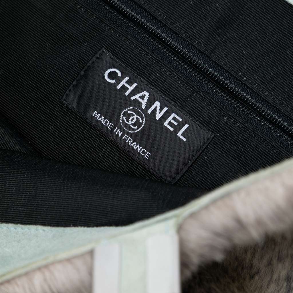 Chanel CC Lapin Fur Tote Grey Very good - Box View