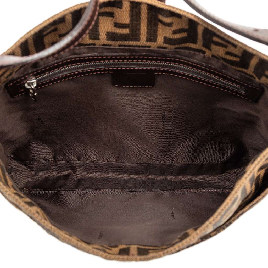 Fendi Zucca Canvas Shoulder Bag Brown Canvas Very good condition - Model View