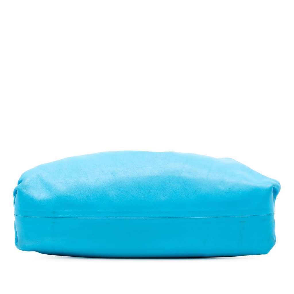 Bottega Veneta Lambskin The Pouch Blue Leather Very good condition - Inside View