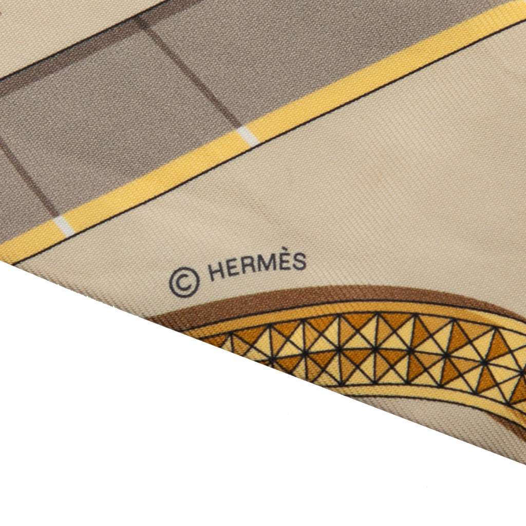 Hermès Grand Apparat Silk Twilly Scarf Brown Silk Good condition - Model View