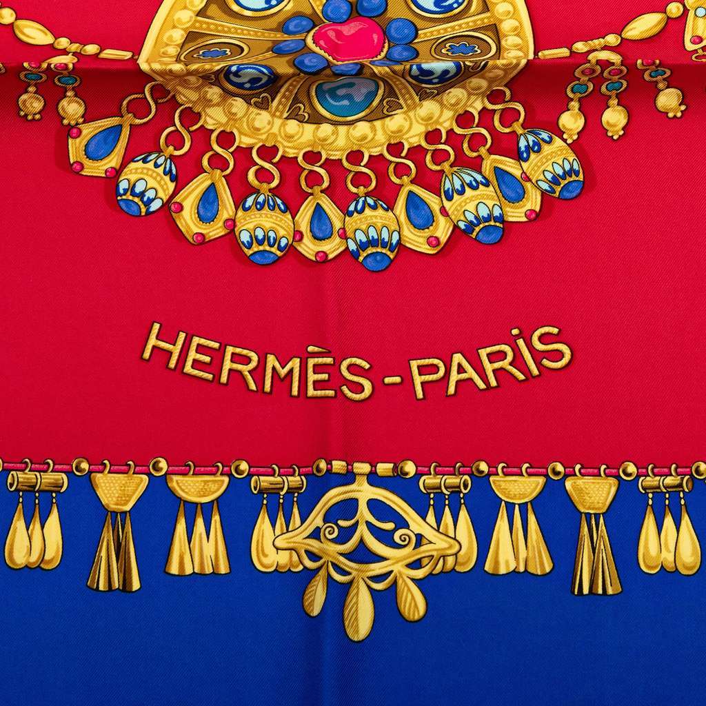 Hermès Parures des Sables Silk Twilly Scarf Red Silk Good condition - Back View