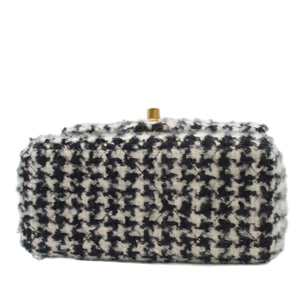 Chanel Mini Square Quilted Tweed Houndstooth Straight Single Flap Black Tweed Good - Inside View
