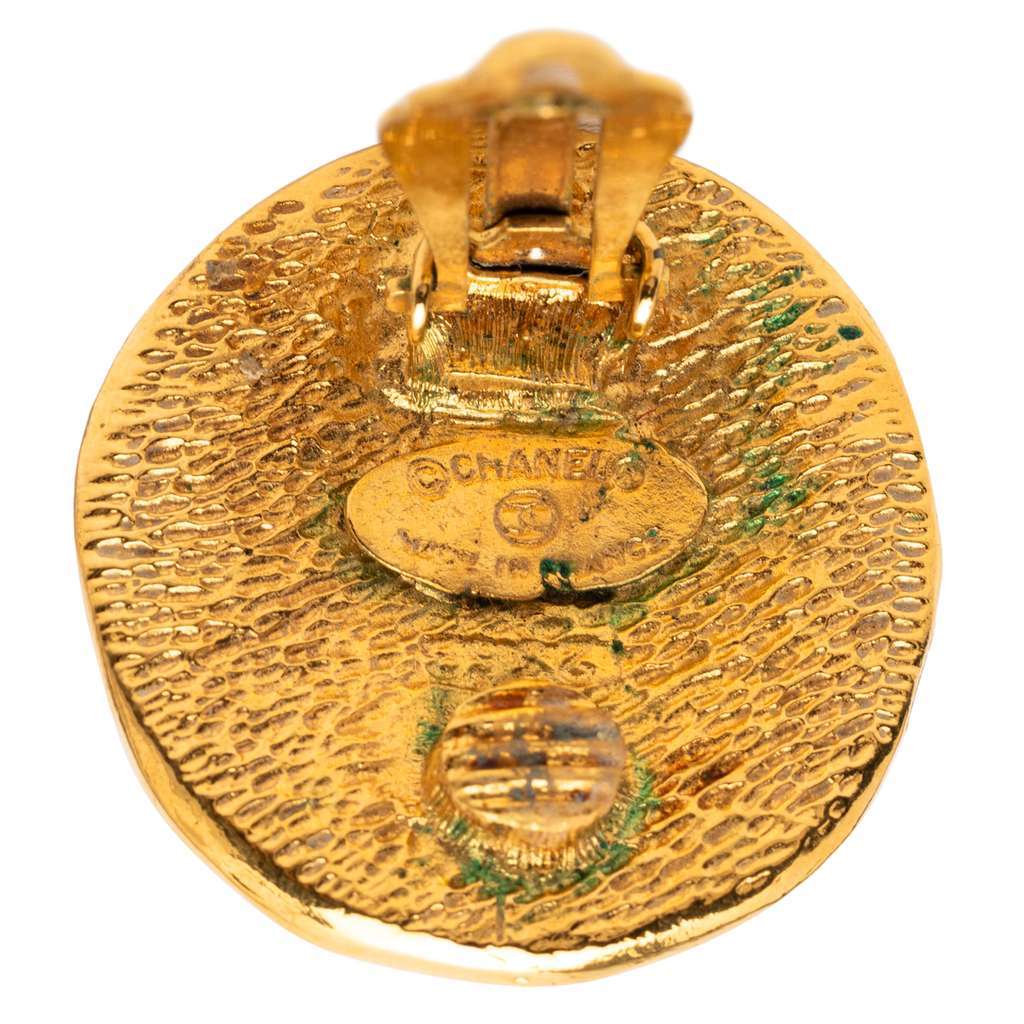 Chanel Gold Plated 31 Rue Cambon Round Clip On Earrings Gold Metal Very good condition - Inside View