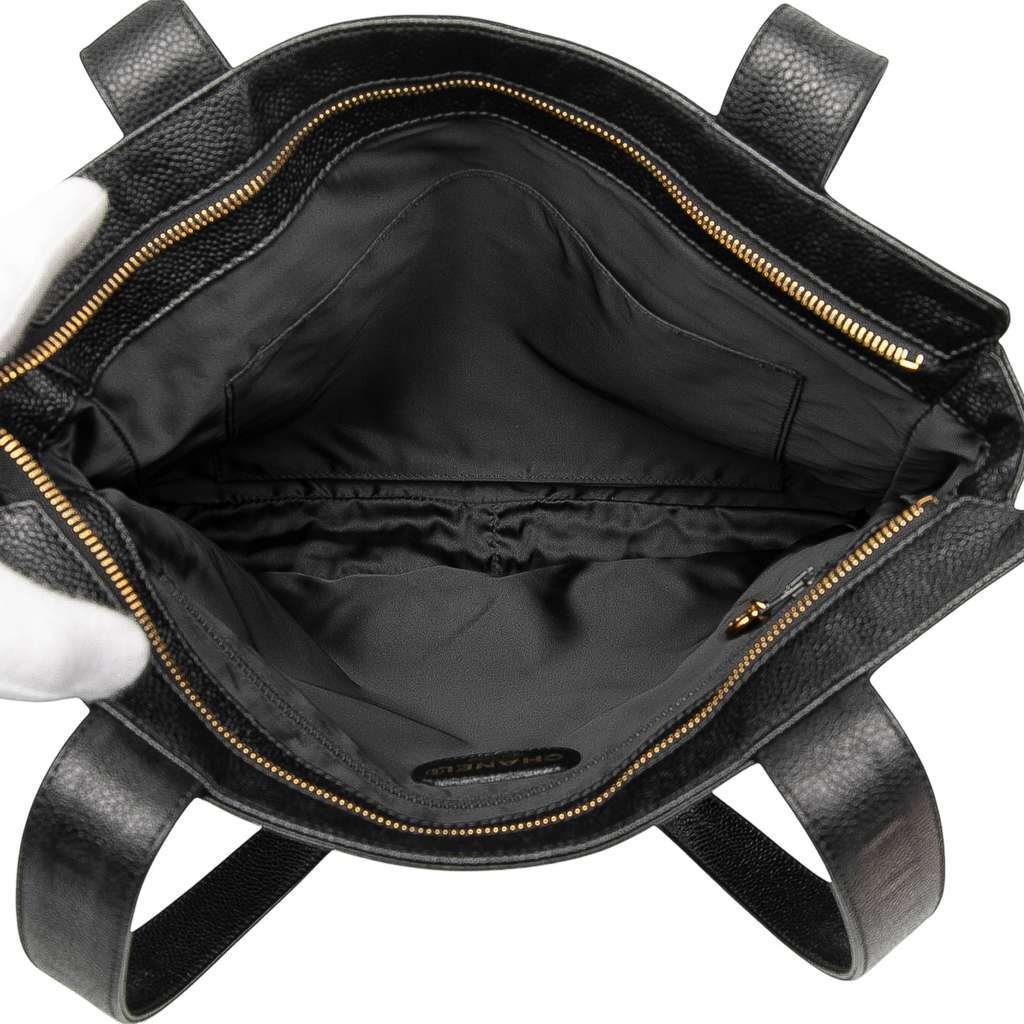Chanel Caviar LAX Logo Tote Black Leather Good condition - Model View