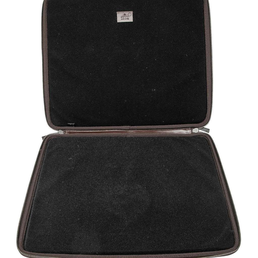 Gucci GG Supreme Laptop Case Brown Canvas Very good - Model View