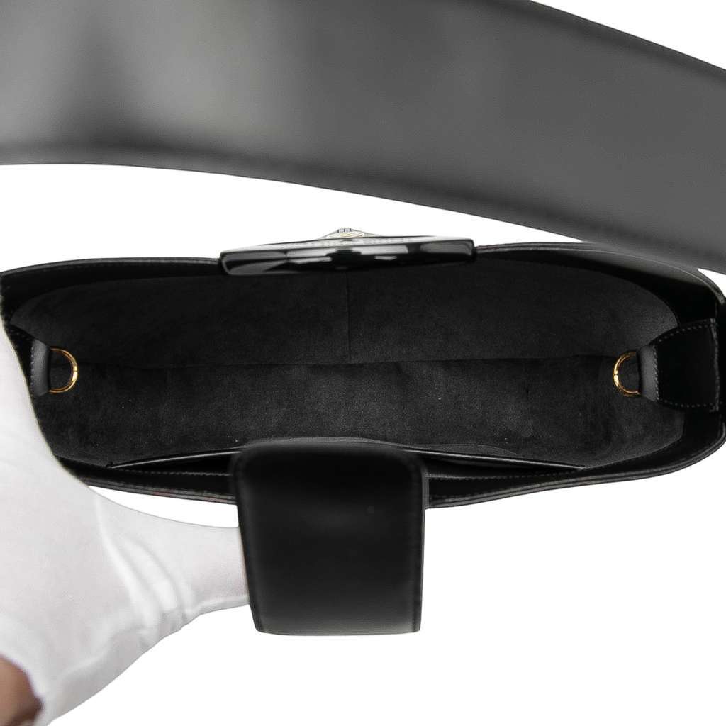 Louis Vuitton Epi Reverie Black Leather Good condition - Model View