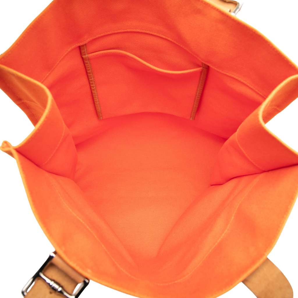 Hermès Toile Etriviere Shopping Tote Orange Canvas Very good condition - Model View