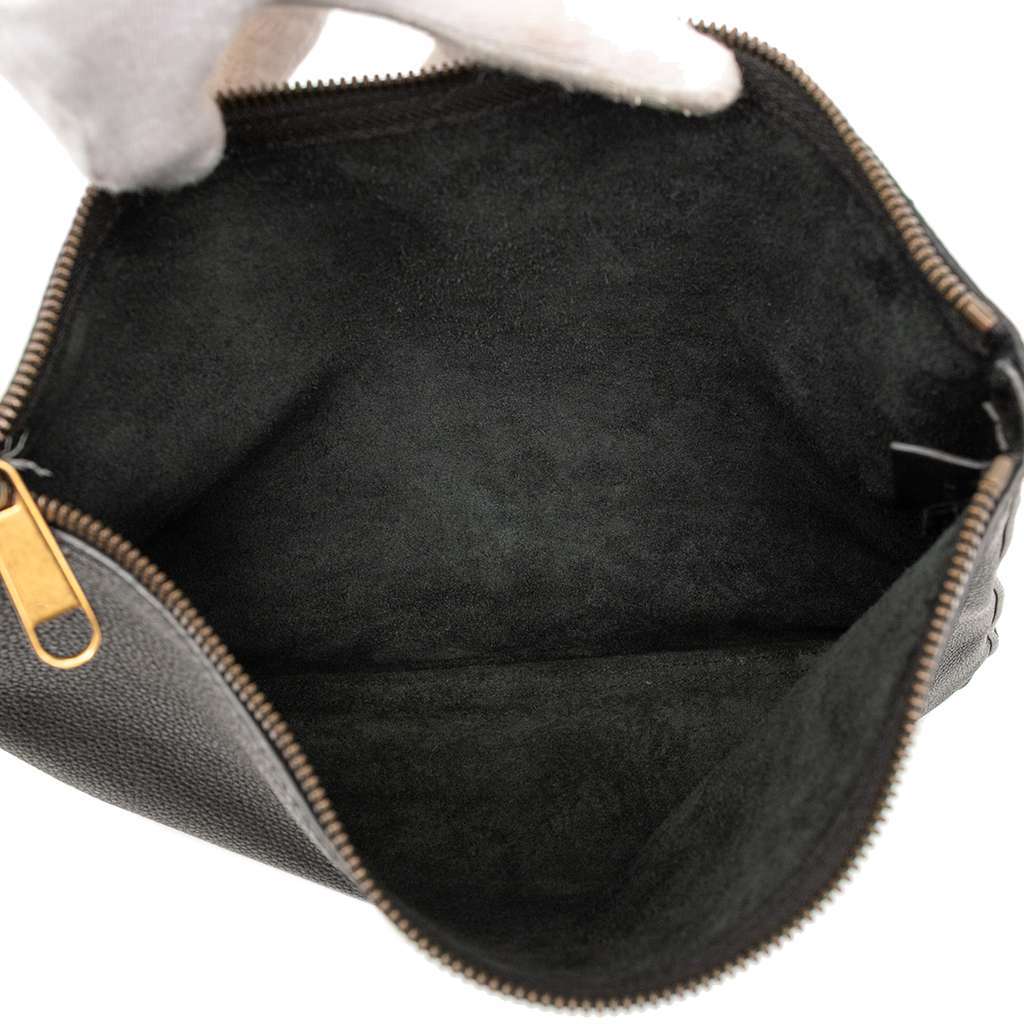 Gucci Medium Leather Logo Portfolio Clutch Black Leather Very good - Model View